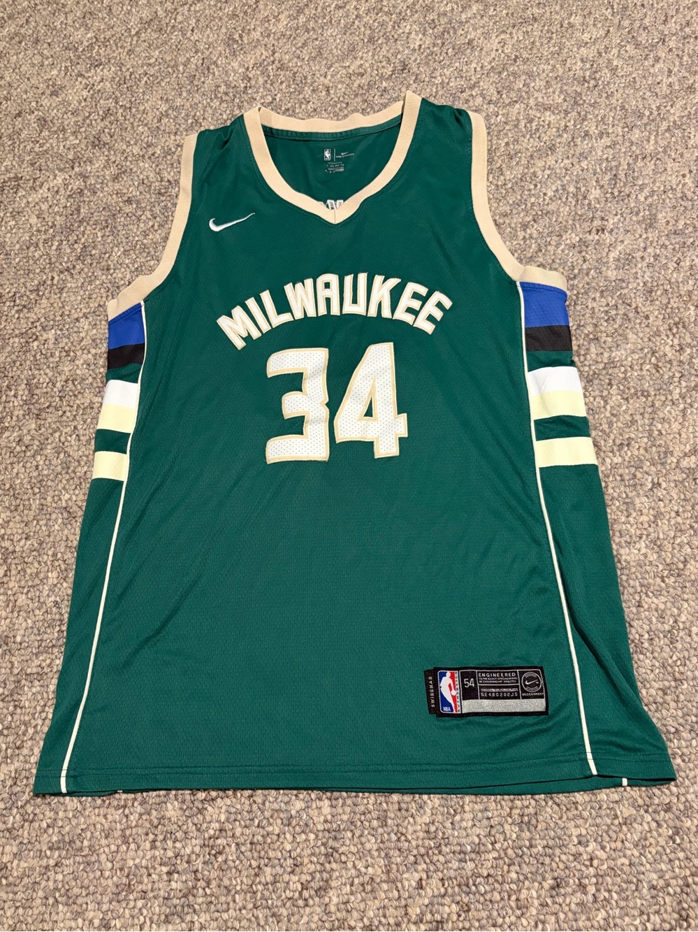 Nike Giannis Bucks Jersey XXL